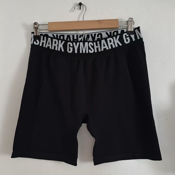Gymshark Black Biker Shorts EUC - Picture 2 of 4